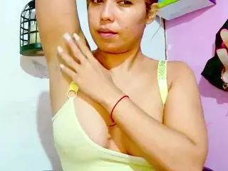 Donat3lla..'s Live Sex Cam Show
