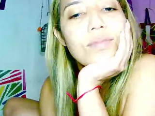 Donat3lla..'s Live Sex Cam Show