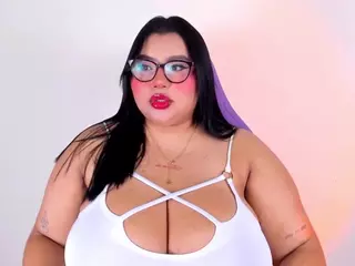 chloe-bigoobs's Live Sex Cam Show