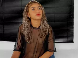 Rennata-S's Live Sex Cam Show