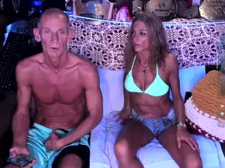 ShannNikkii420's Live Sex Cam Show