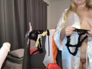 joneskali98's Live Sex Cam Show