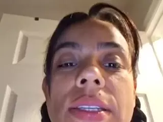 Victoria's Live Sex Cam Show
