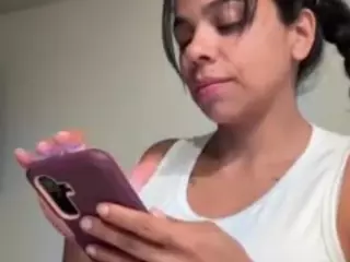 Victoria's Live Sex Cam Show