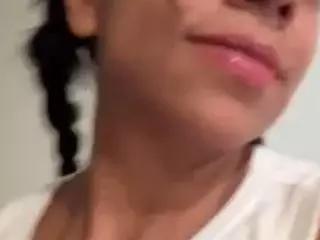 Victoria's Live Sex Cam Show