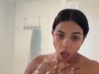Victoria's Live Sex Cam Show