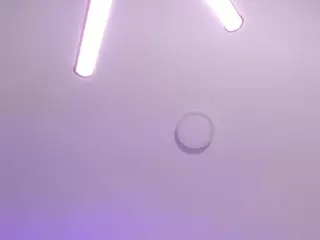 SARA SAENZ's Live Sex Cam Show