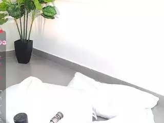 Sassy Girl's Live Sex Cam Show