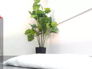Sassy Girl's Live Sex Cam Show