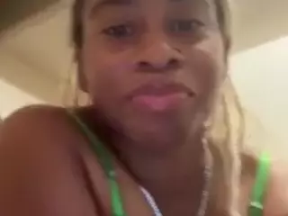 sunnymagicc's Live Sex Cam Show