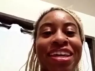 sunnymagicc's Live Sex Cam Show