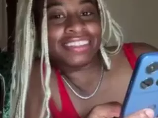 sunnymagicc's Live Sex Cam Show