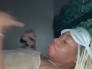 sunnymagicc's Live Sex Cam Show