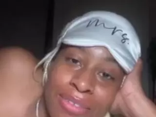 sunnymagicc's Live Sex Cam Show