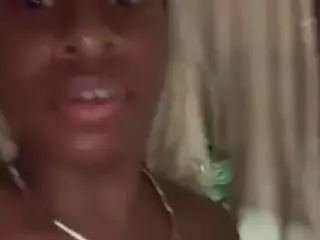 sunnymagicc's Live Sex Cam Show