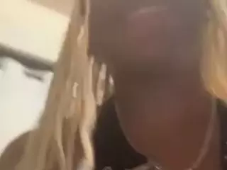 sunnymagicc's Live Sex Cam Show