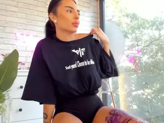 BritneyCharm's Live Sex Cam Show