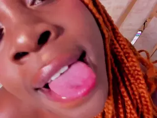 Elaine Brown's Live Sex Cam Show