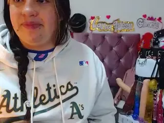 lanaqueen69's Live Sex Cam Show