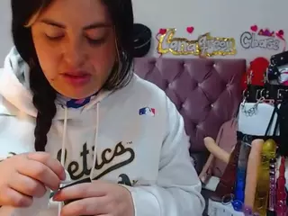 lanaqueen69's Live Sex Cam Show