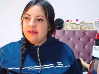 lanaqueen69's Live Sex Cam Show