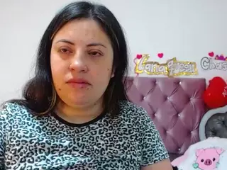 lanaqueen69's Live Sex Cam Show