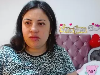lanaqueen69's Live Sex Cam Show