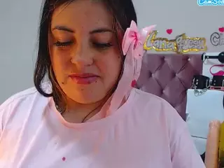 lanaqueen69's Live Sex Cam Show