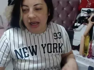 lanaqueen69's Live Sex Cam Show