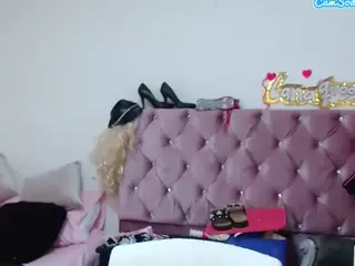 lanaqueen69's Live Sex Cam Show