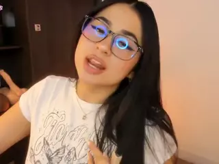 queen-liana's Live Sex Cam Show