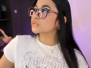 queen-liana's Live Sex Cam Show