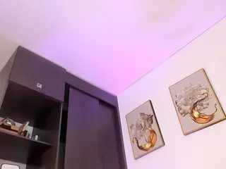 queen-liana's Live Sex Cam Show