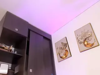 queen-liana's Live Sex Cam Show