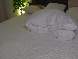 urblonde's Live Sex Cam Show