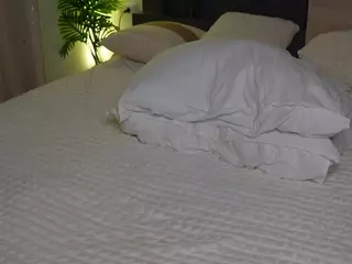 urblonde's Live Sex Cam Show