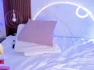 martinna-28's Live Sex Cam Show