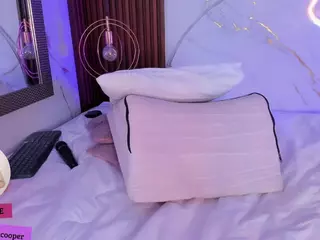 martinna-28's Live Sex Cam Show