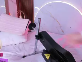 martinna-28's Live Sex Cam Show