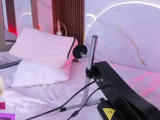 martinna-28's Live Sex Cam Show