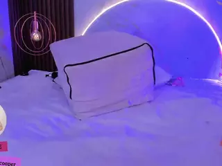 martinna-28's Live Sex Cam Show