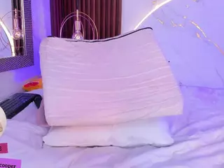 martinna-28's Live Sex Cam Show