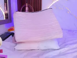 martinna-28's Live Sex Cam Show