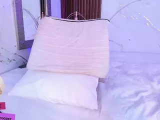 martinna-28's Live Sex Cam Show