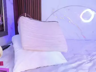 martinna-28's Live Sex Cam Show