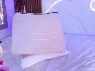 martinna-28's Live Sex Cam Show