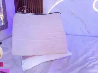 martinna-28's Live Sex Cam Show