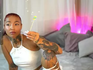 LowkeyGoldie's Live Sex Cam Show
