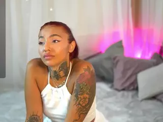 LowkeyGoldie's Live Sex Cam Show