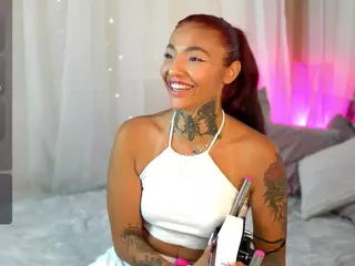 LowkeyGoldie's Live Sex Cam Show